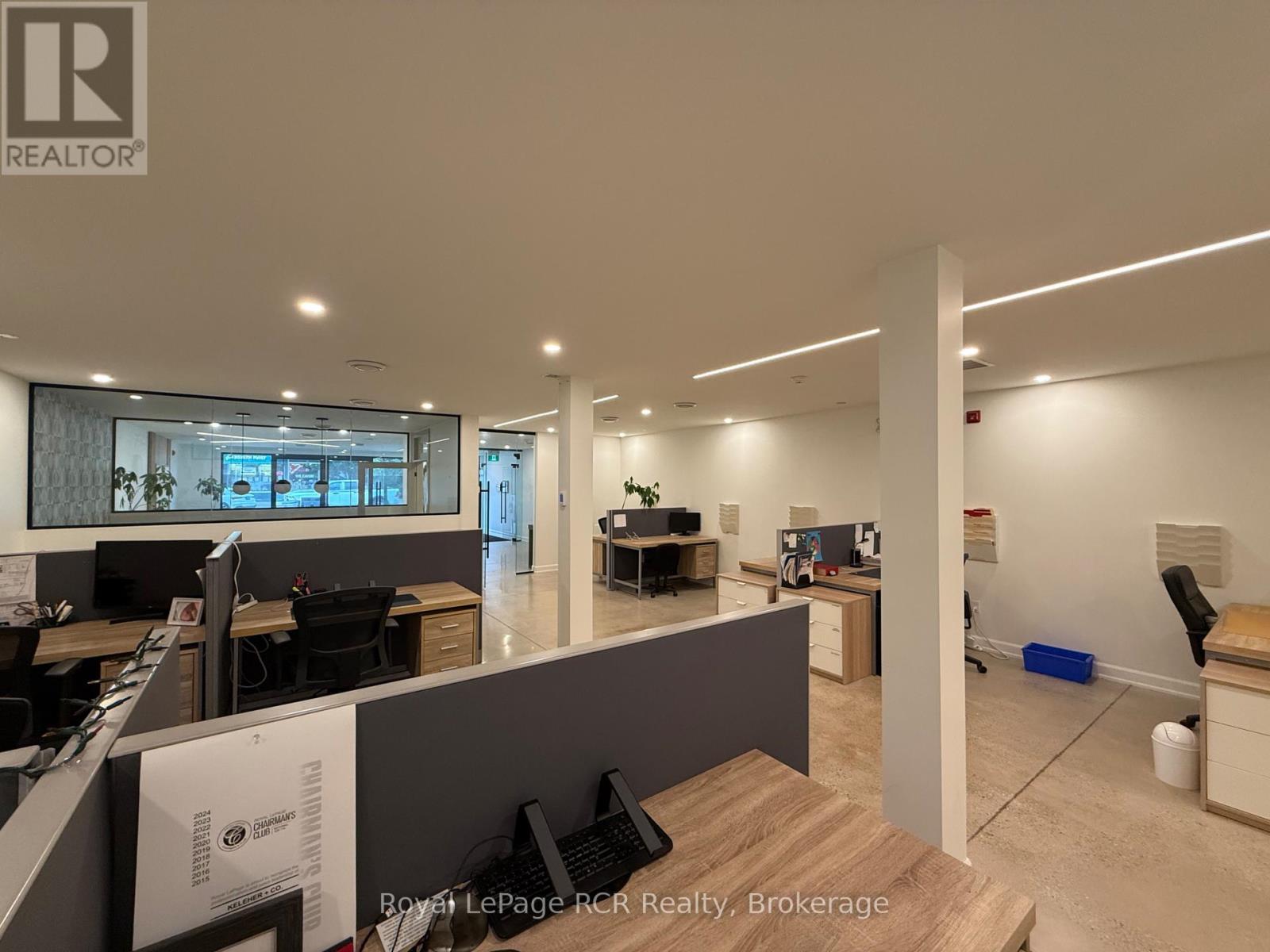 












146 HURONTARIO STREET

,
Collingwood,




Ontario
L9Y2L8

