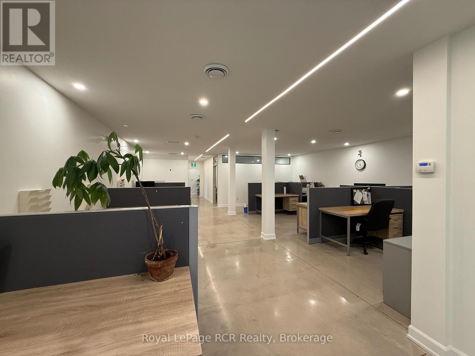 












146 HURONTARIO STREET

,
Collingwood,




Ontario
L9Y2L8

