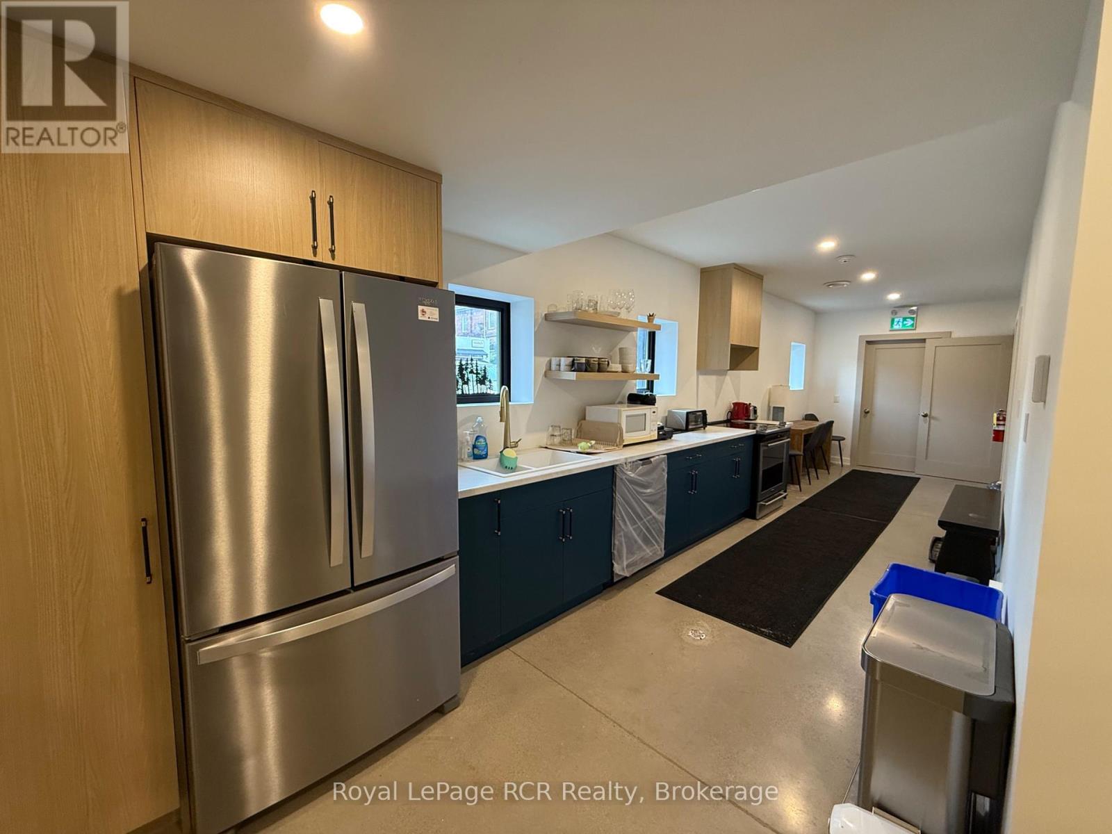 












146 HURONTARIO STREET

,
Collingwood,




Ontario
L9Y2L8

