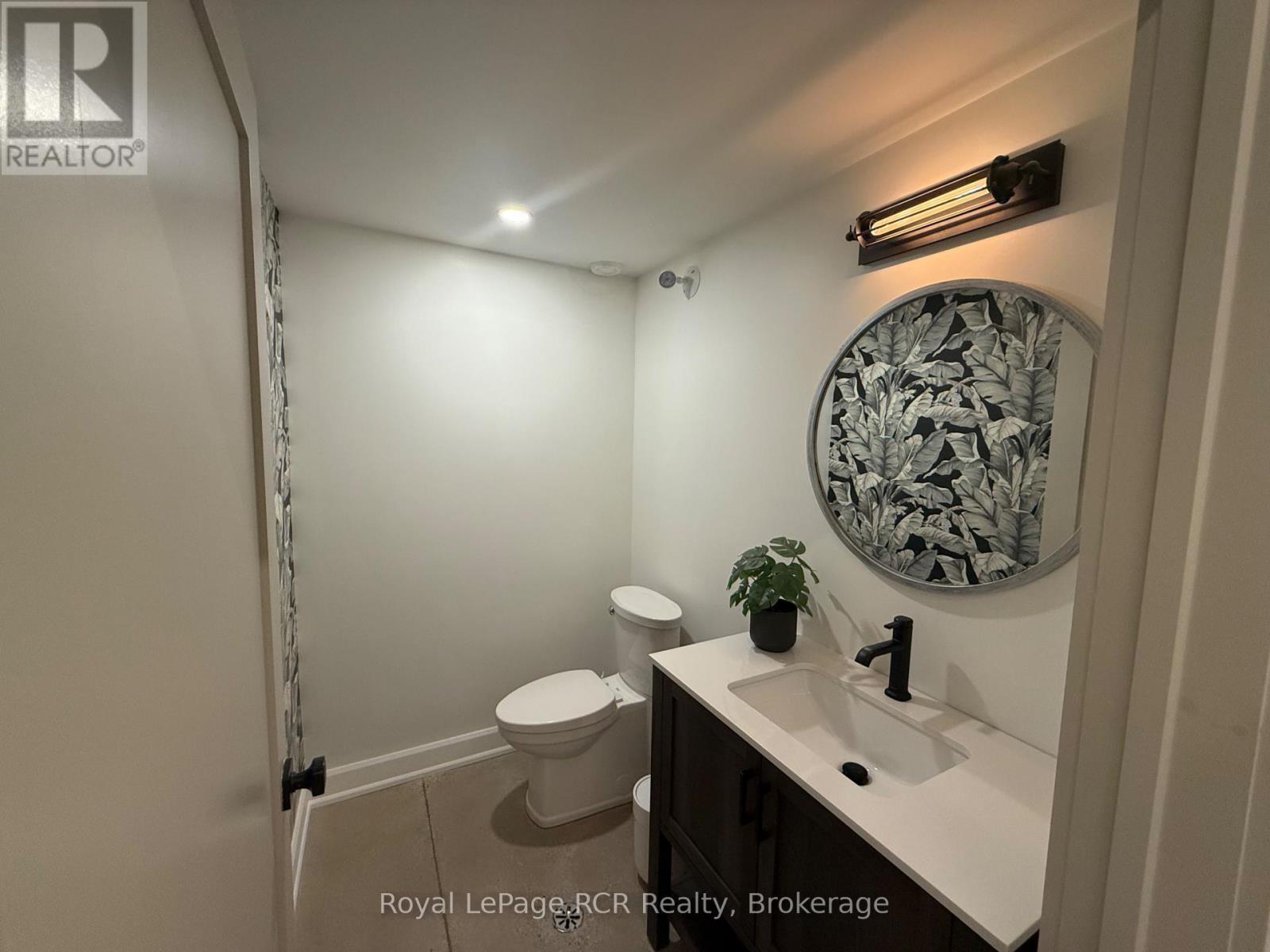 












146 HURONTARIO STREET

,
Collingwood,




Ontario
L9Y2L8

