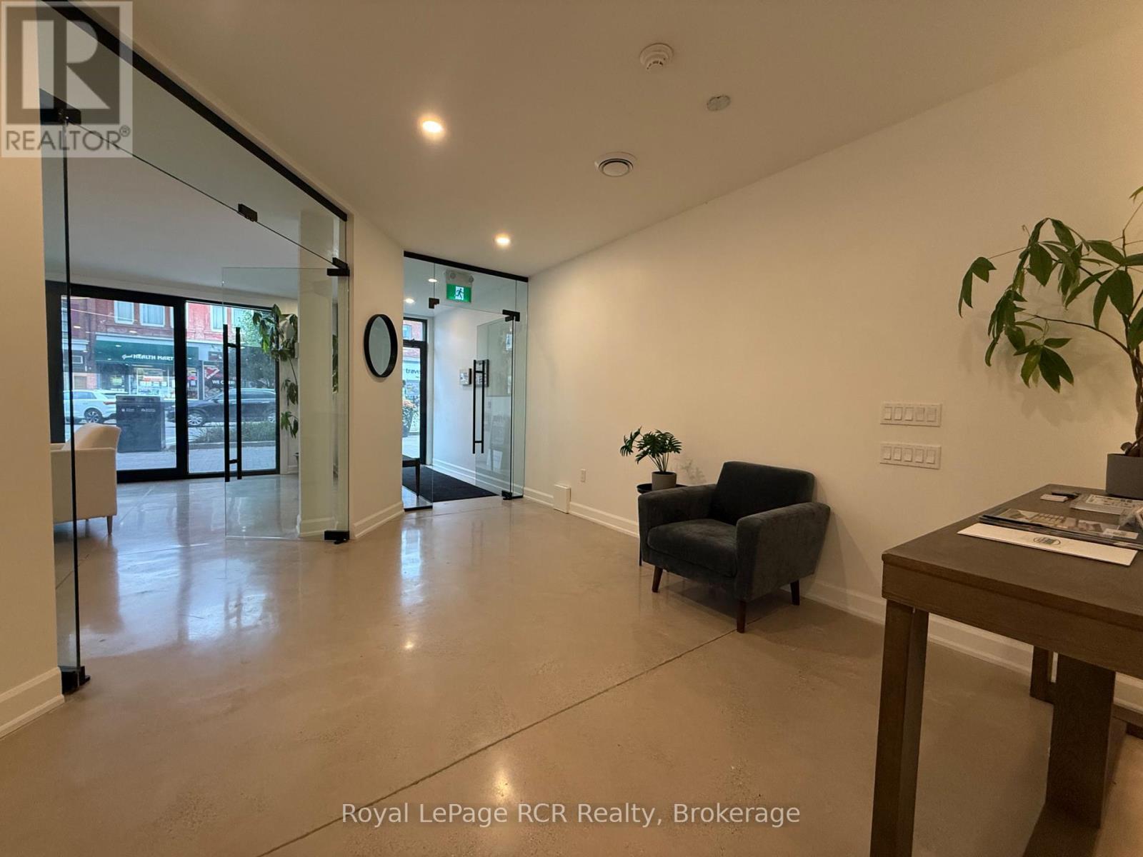 












146 HURONTARIO STREET

,
Collingwood,




Ontario
L9Y2L8

