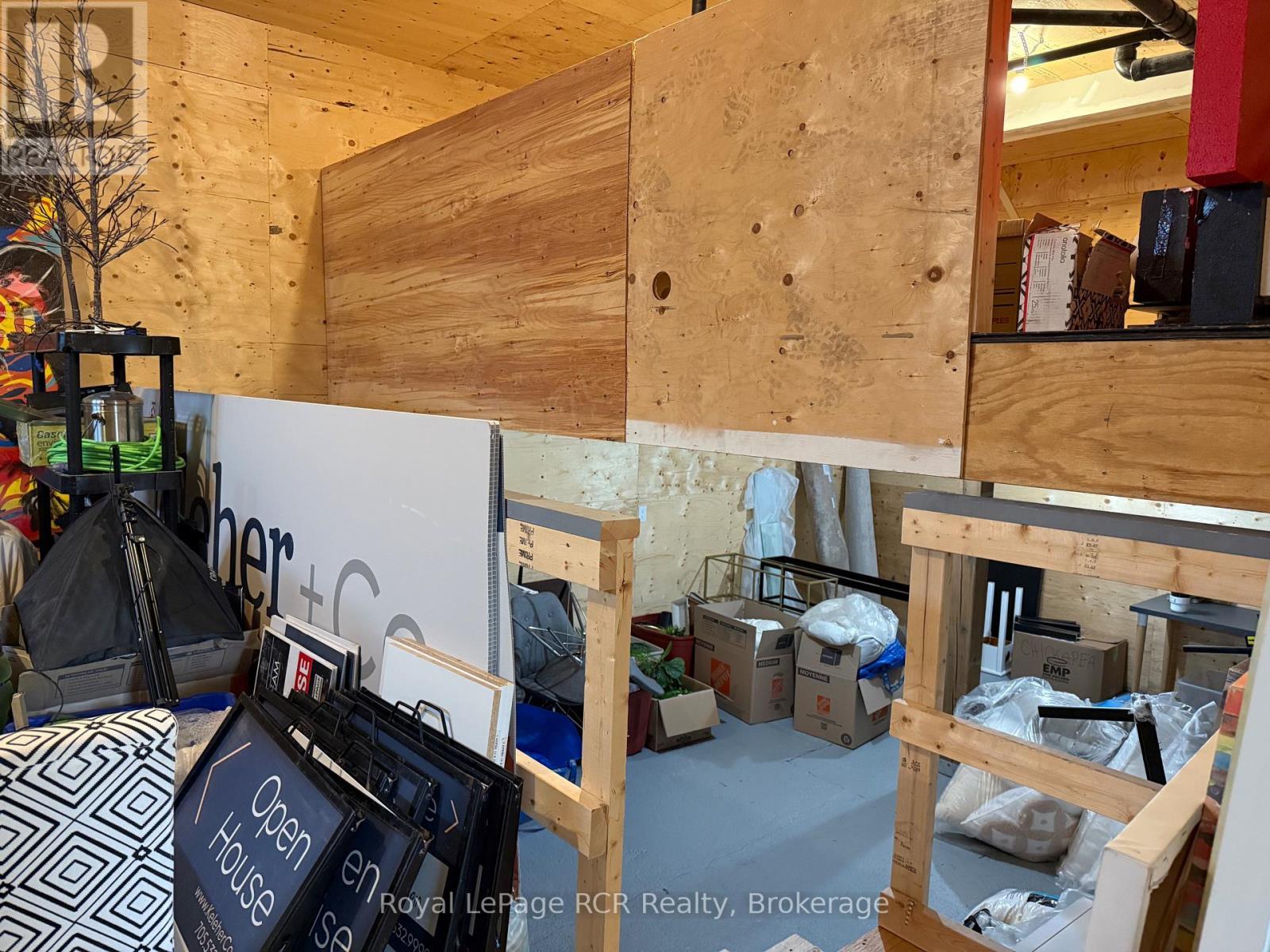 












146 HURONTARIO STREET

,
Collingwood,




Ontario
L9Y2L8

