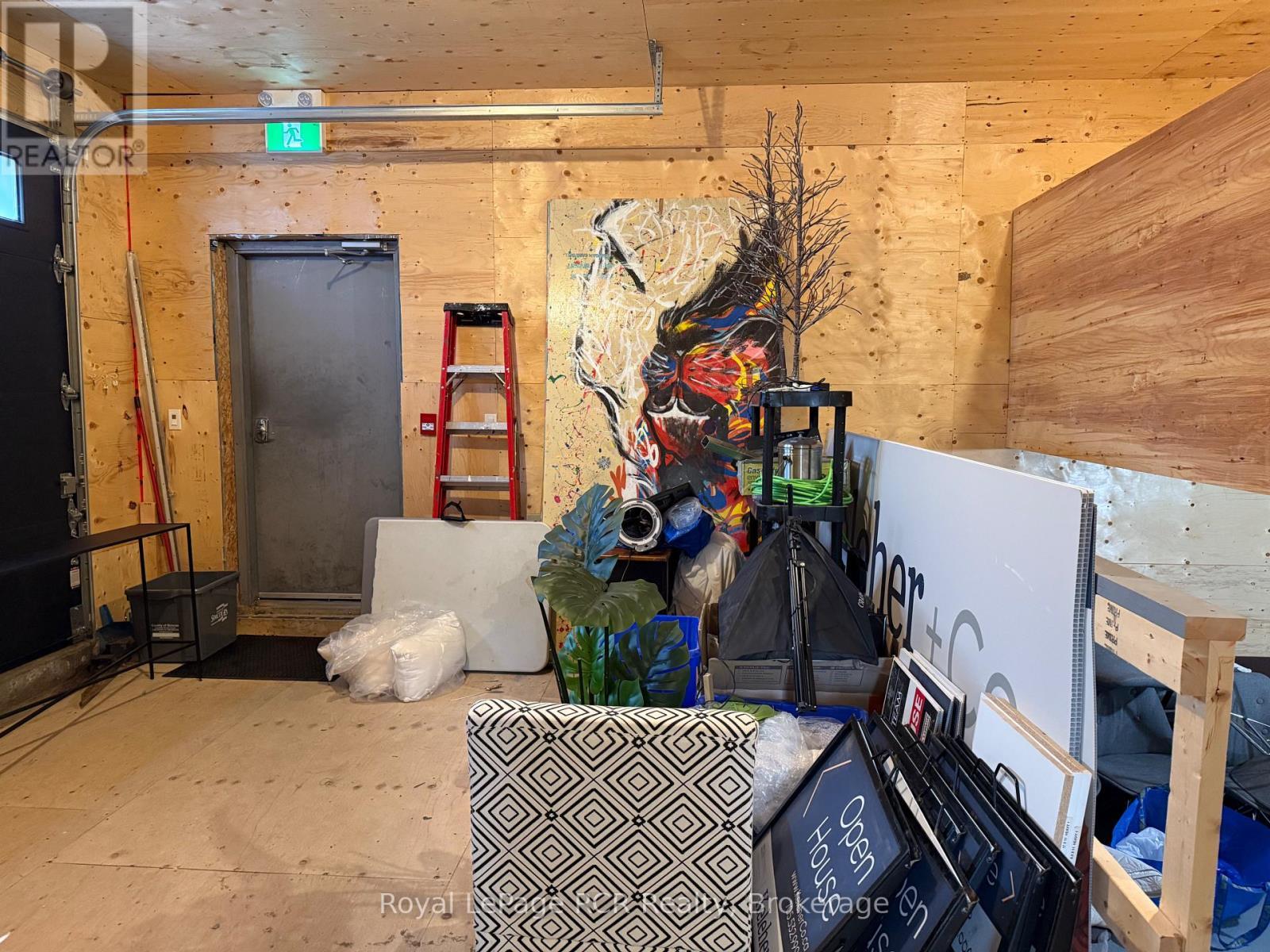 












146 HURONTARIO STREET

,
Collingwood,




Ontario
L9Y2L8

