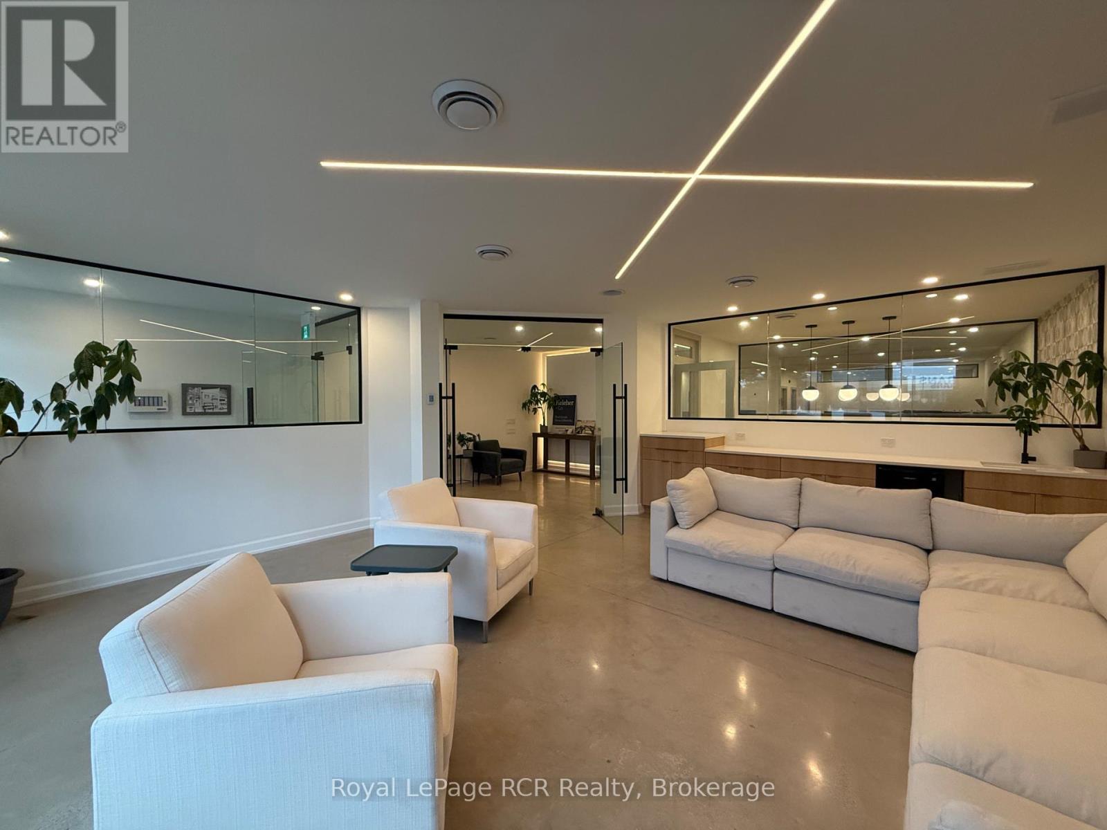 












146 HURONTARIO STREET

,
Collingwood,




Ontario
L9Y2L8

