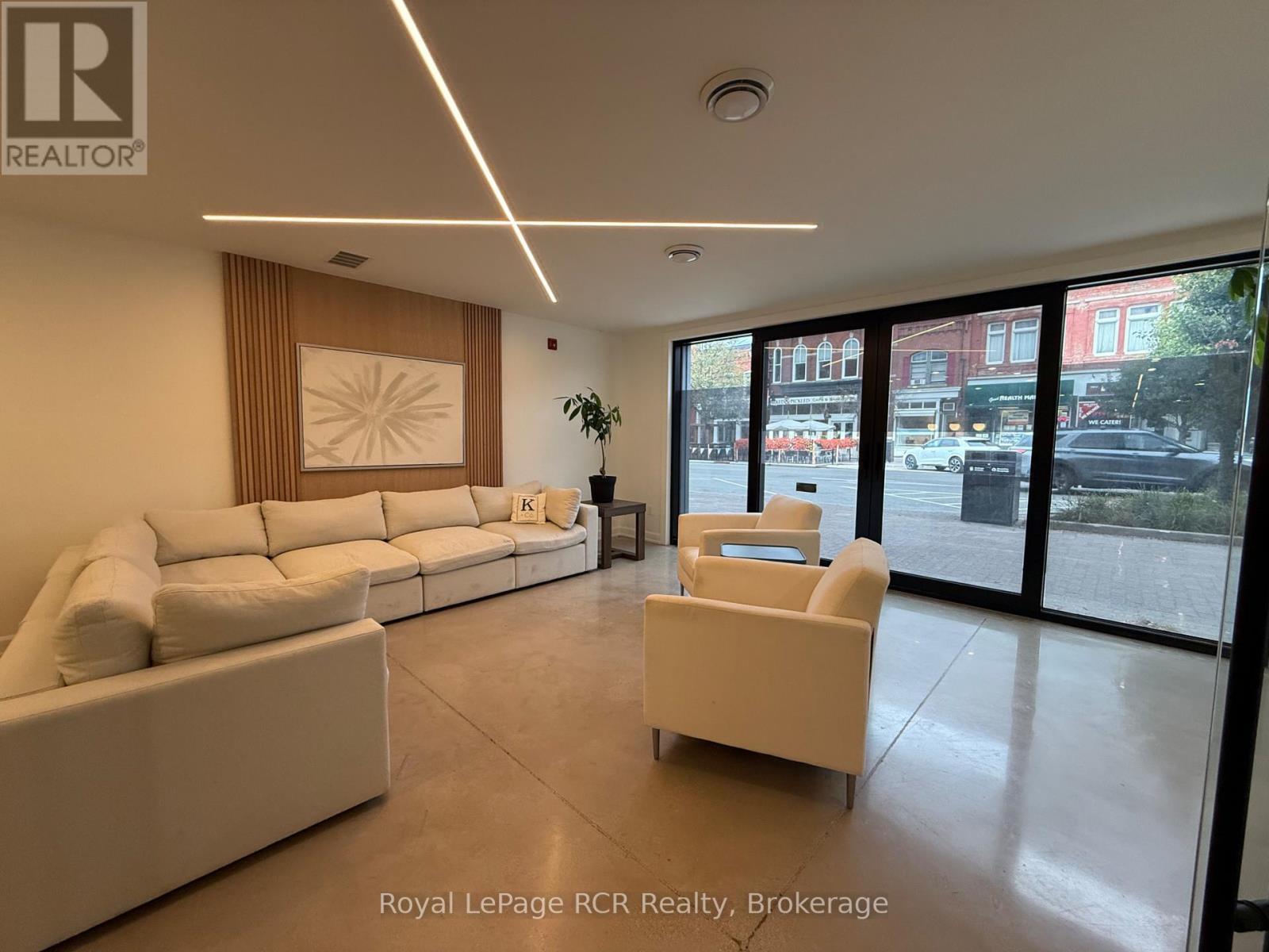 












146 HURONTARIO STREET

,
Collingwood,




Ontario
L9Y2L8

