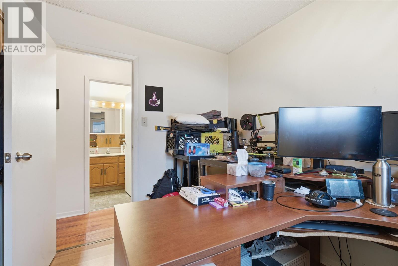 












29 Laurier RD

,
Elliot Lake,




Ontario
P5A2T9

