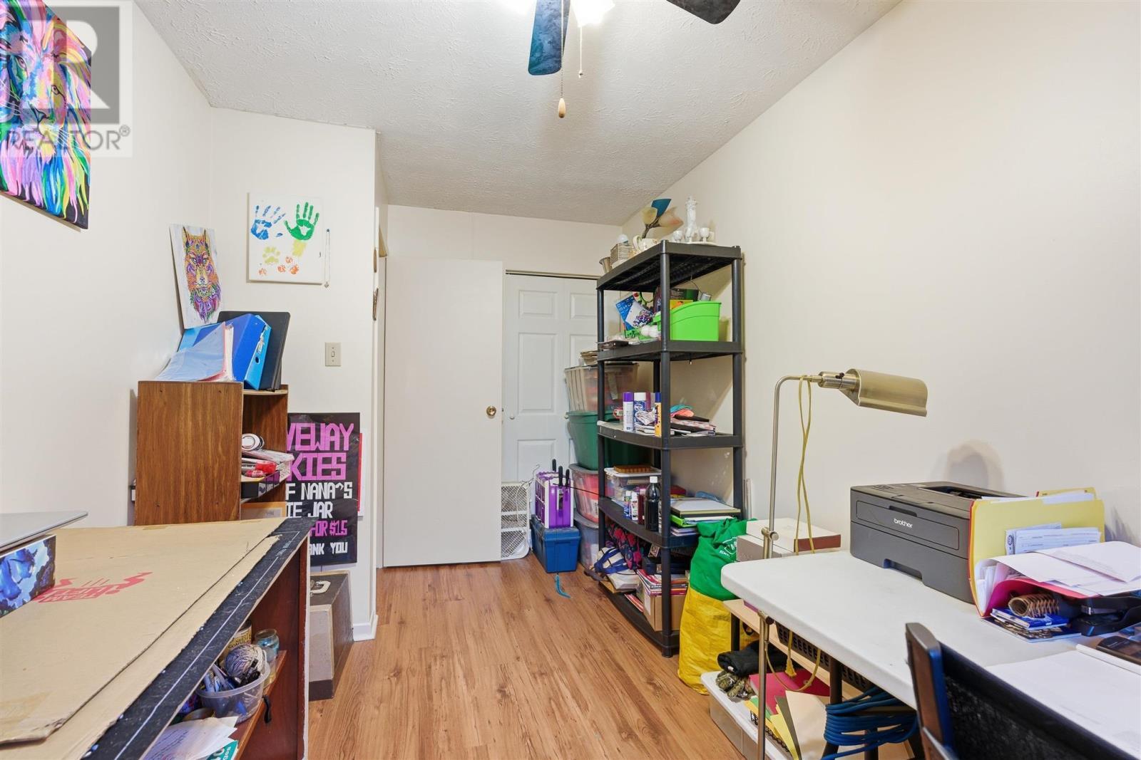 












29 Laurier RD

,
Elliot Lake,




Ontario
P5A2T9

