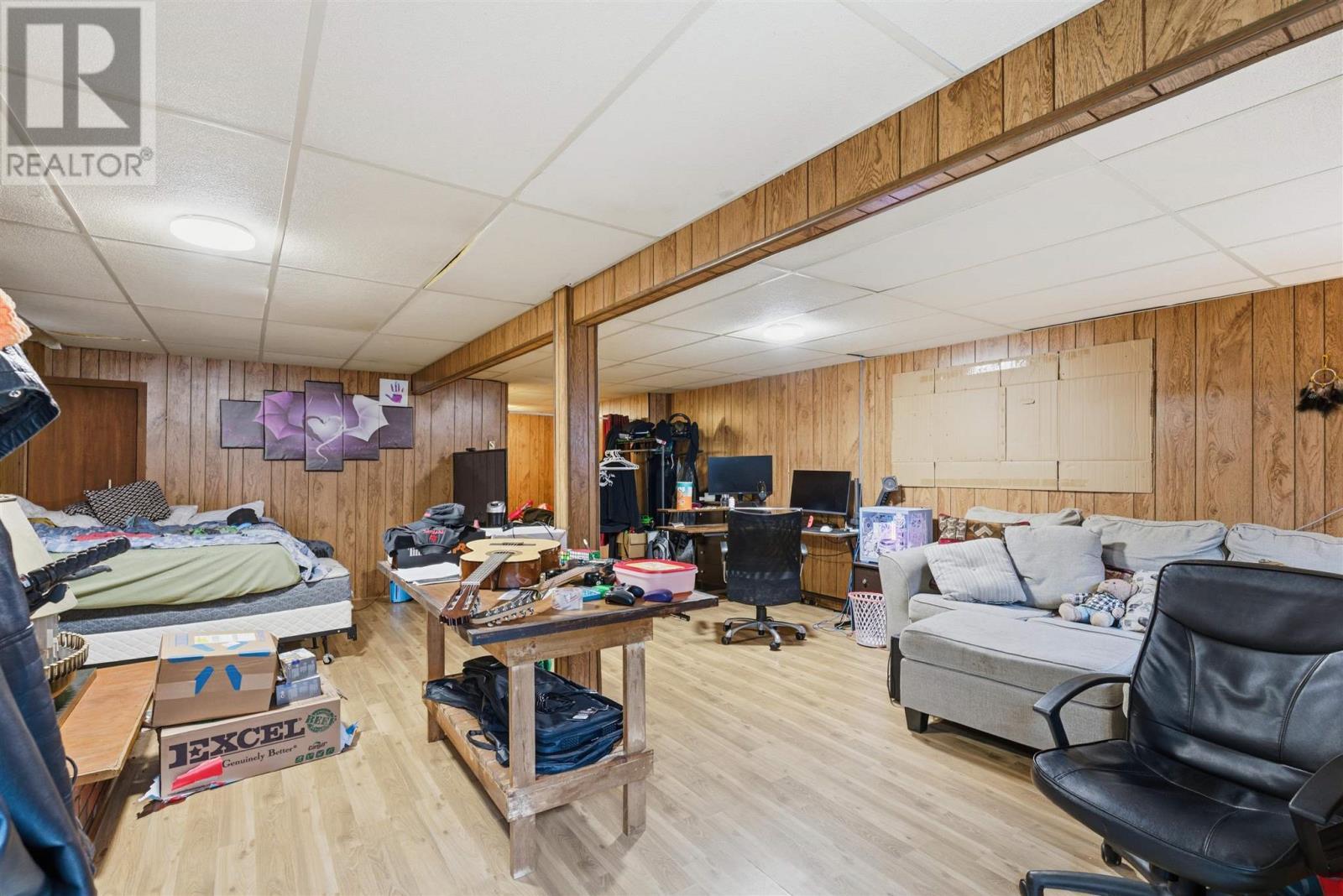 












29 Laurier RD

,
Elliot Lake,




Ontario
P5A2T9

