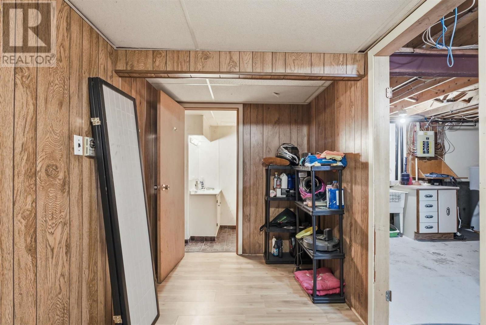 












29 Laurier RD

,
Elliot Lake,




Ontario
P5A2T9

