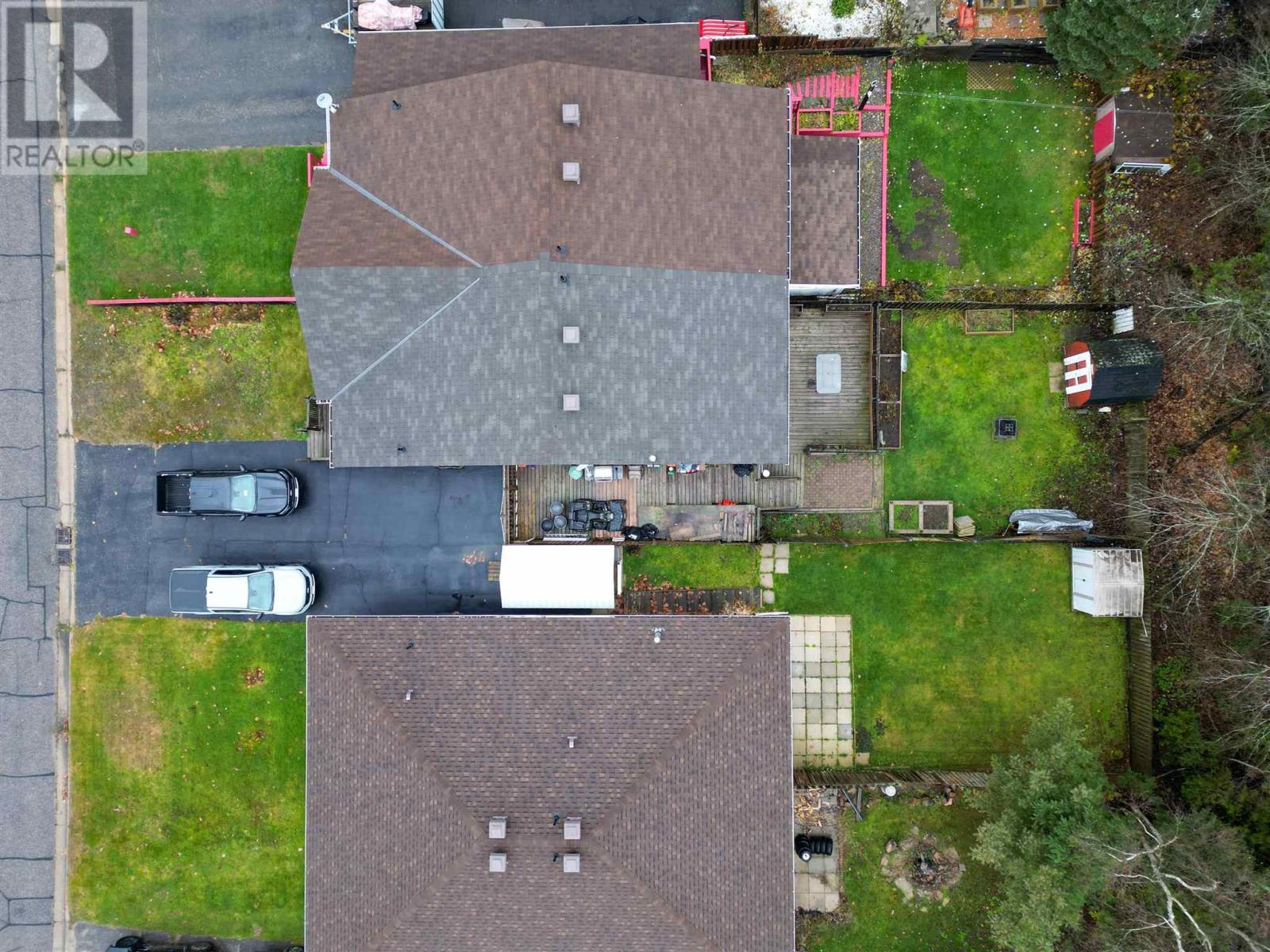 












29 Laurier RD

,
Elliot Lake,




Ontario
P5A2T9

