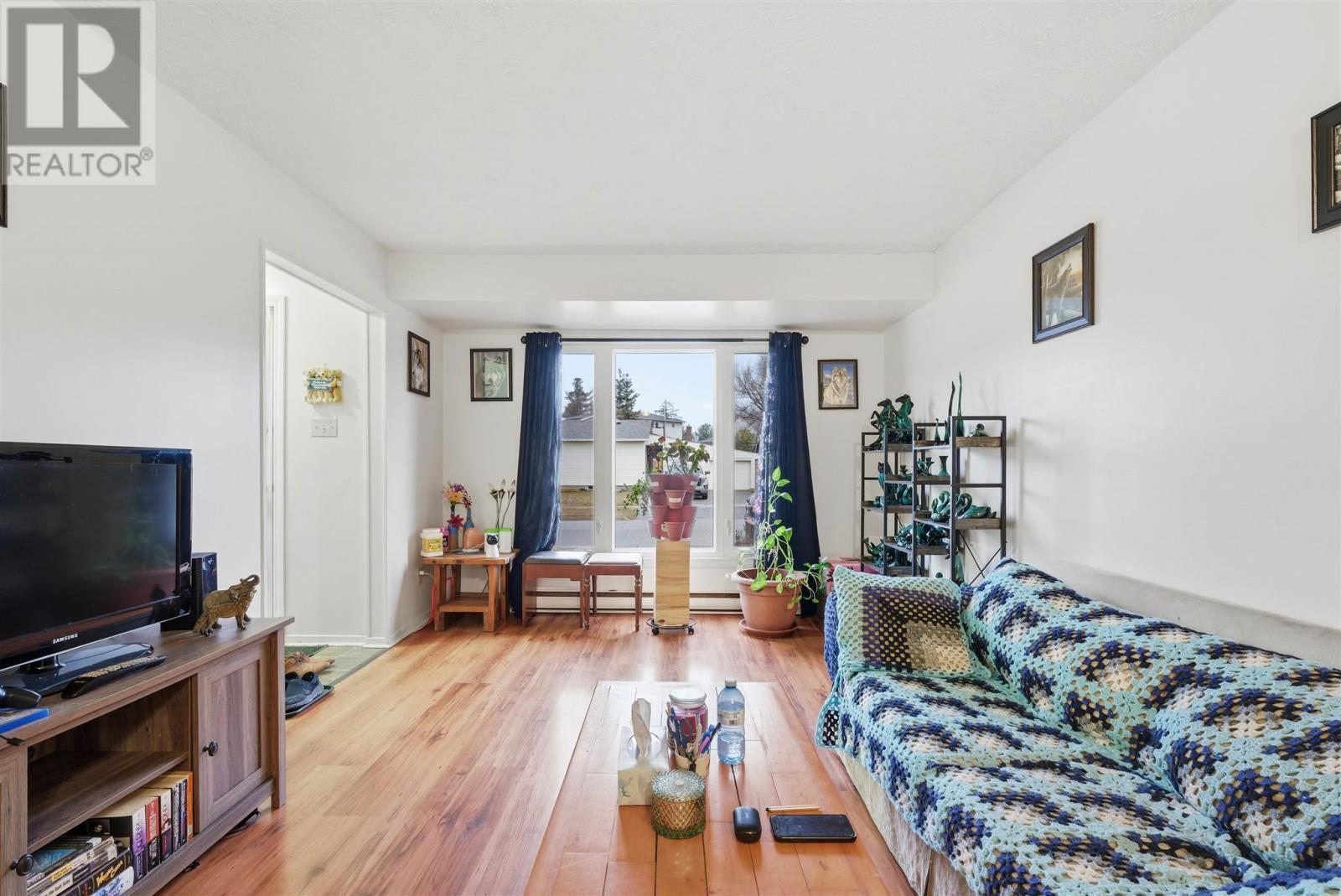 












29 Laurier RD

,
Elliot Lake,




Ontario
P5A2T9

