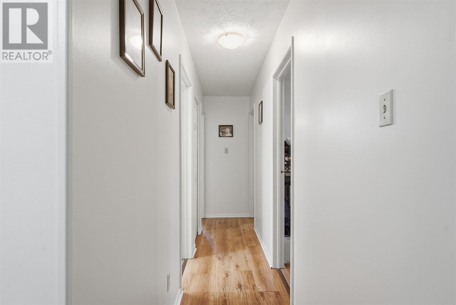 












29 Laurier RD

,
Elliot Lake,




Ontario
P5A2T9

