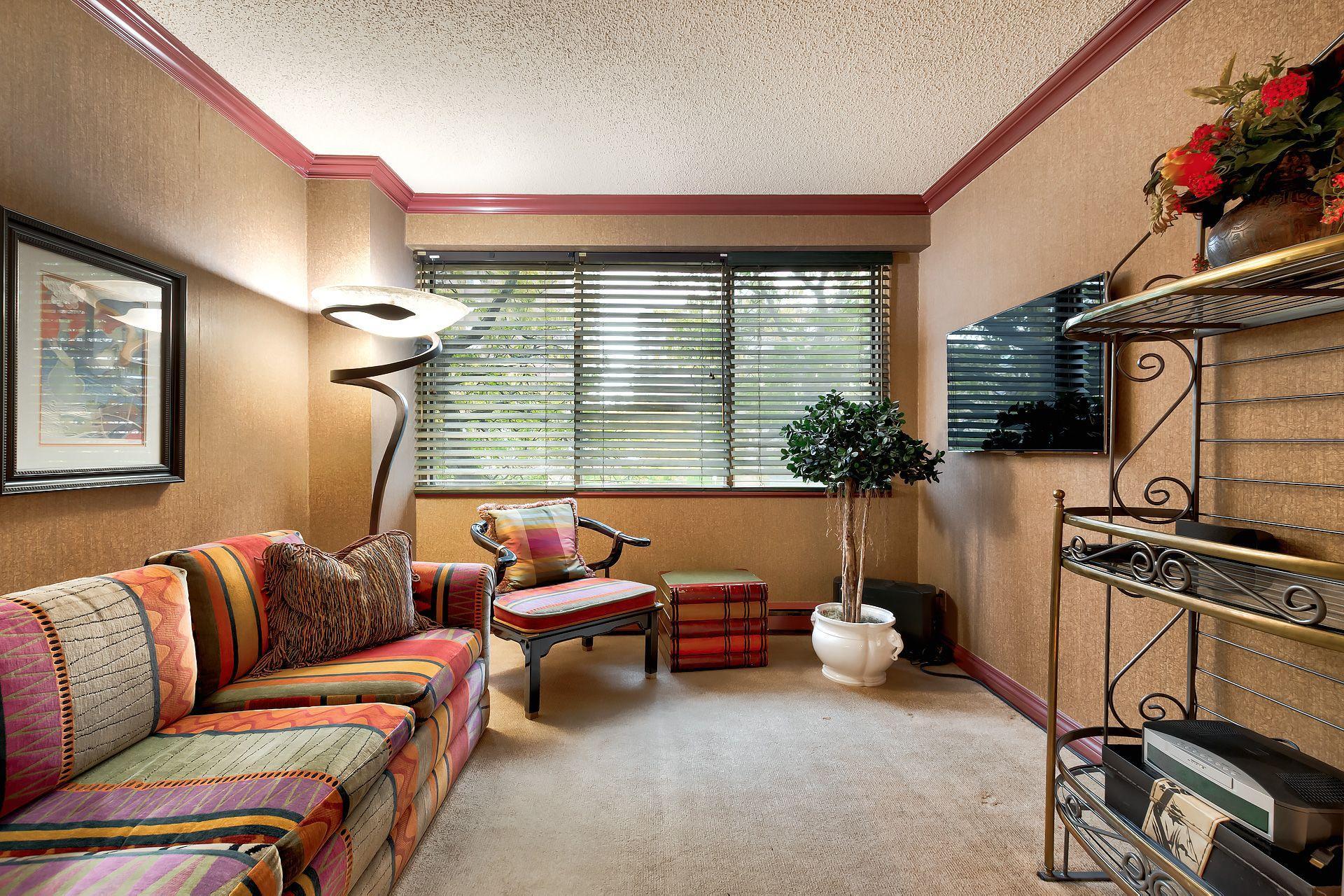 









5720


Av. Rembrandt

, 205,
Côte-Saint-Luc,




QC
H4W3A1

