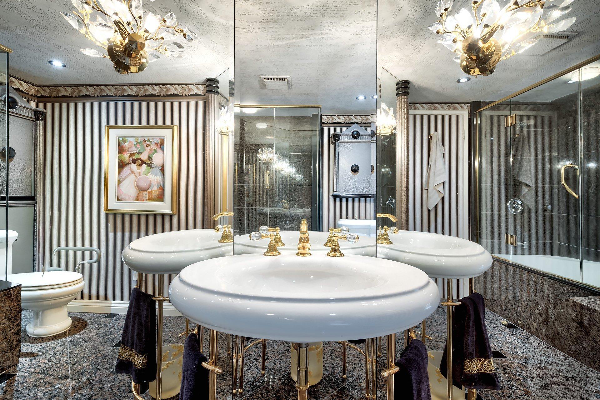 









5720


Av. Rembrandt

, 205,
Côte-Saint-Luc,




QC
H4W3A1

