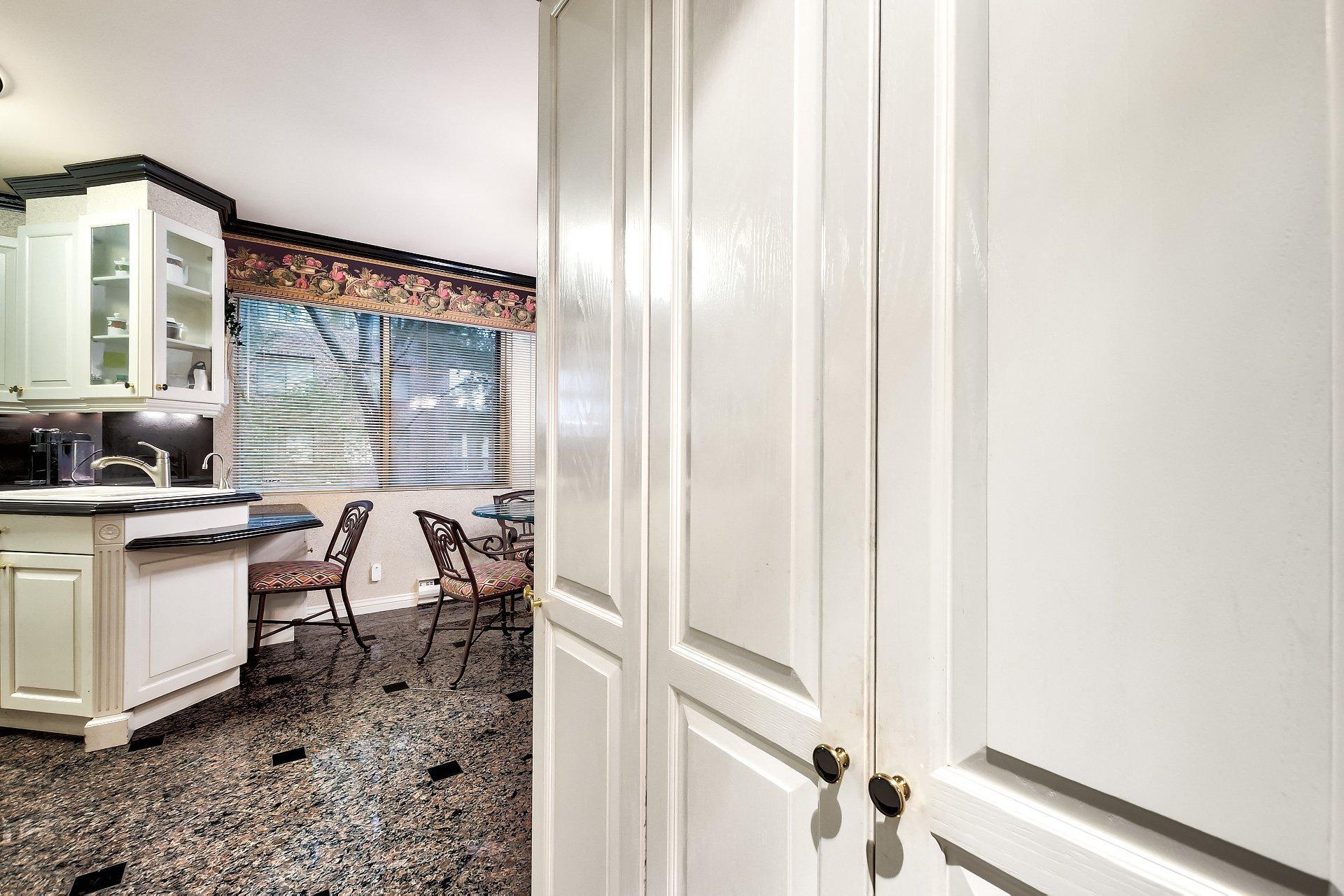 









5720


Av. Rembrandt

, 205,
Côte-Saint-Luc,




QC
H4W3A1

