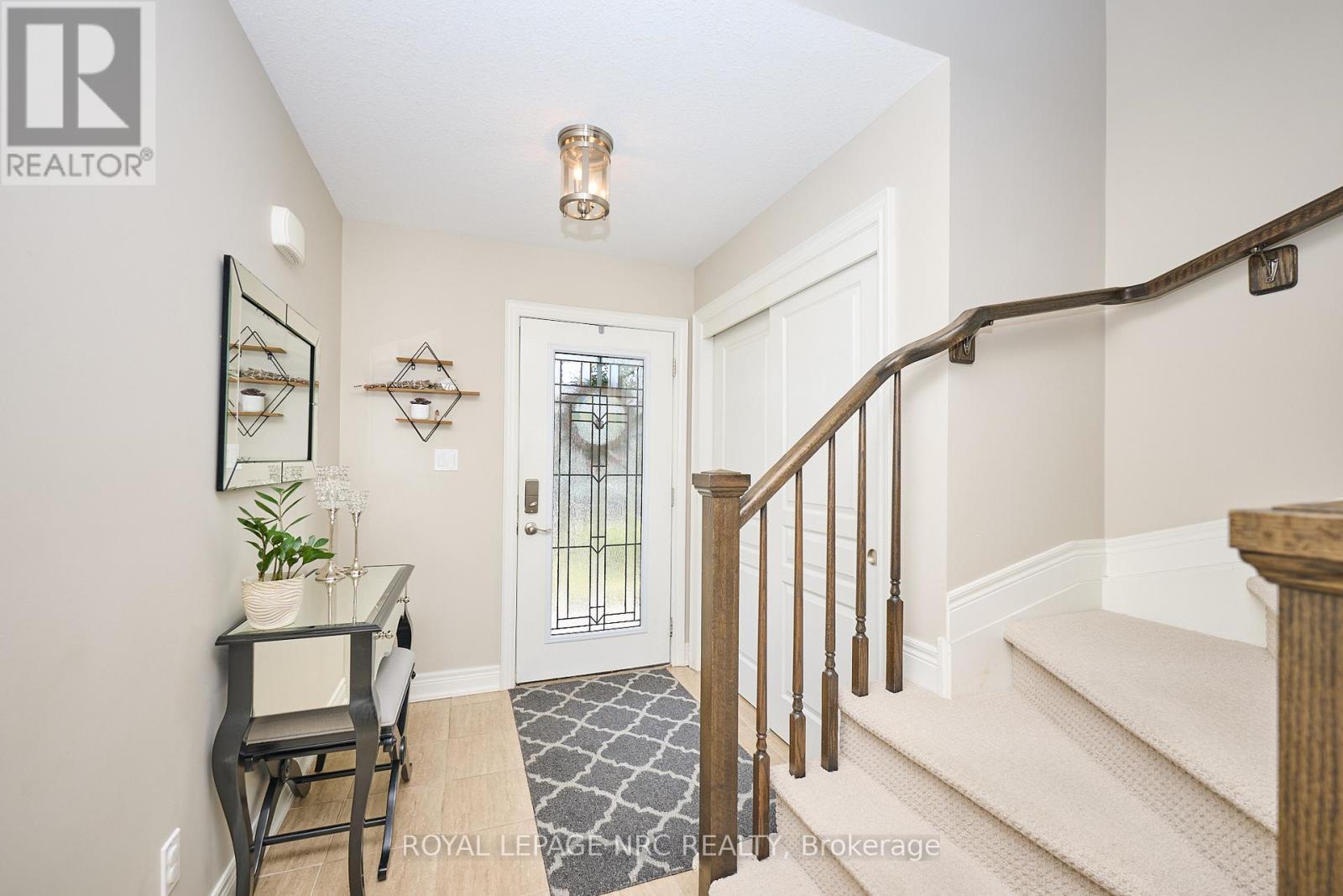 












118 ROSELAWN CRESCENT

,
Welland (Coyle Creek),




Ontario
L3C0C4

