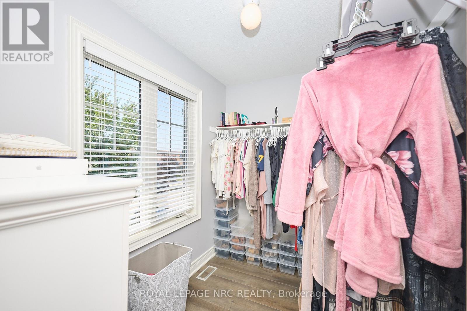 












118 ROSELAWN CRESCENT

,
Welland (Coyle Creek),




Ontario
L3C0C4

