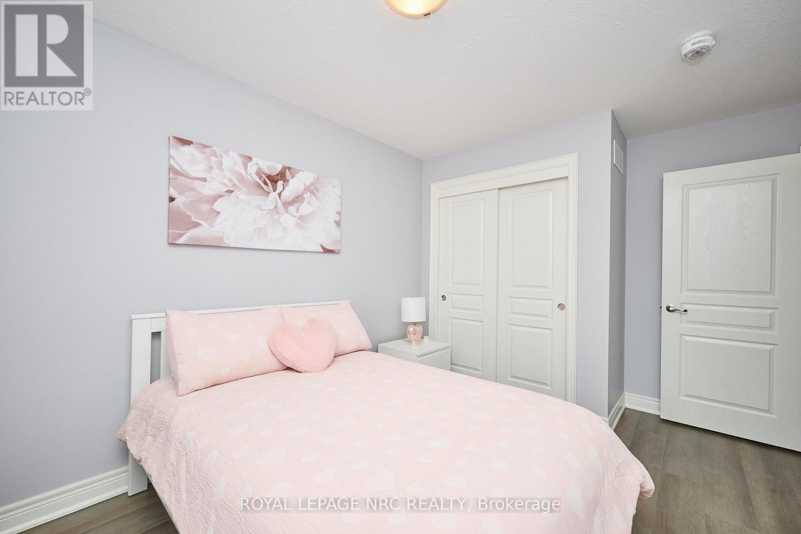 












118 ROSELAWN CRESCENT

,
Welland (Coyle Creek),




Ontario
L3C0C4

