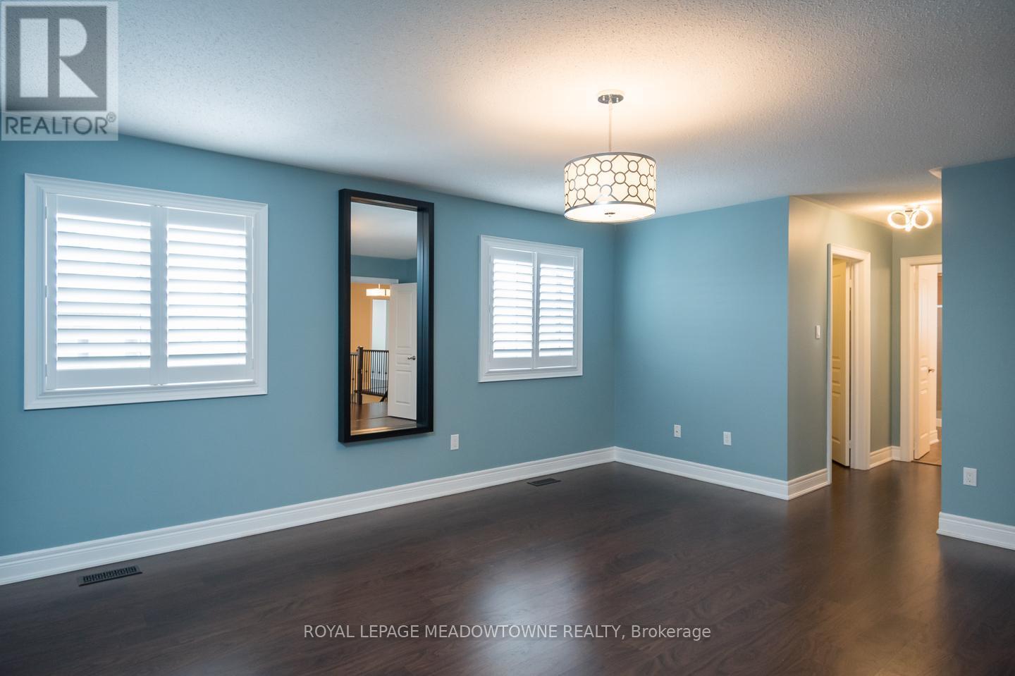 












195 HUDDLESTONE CRESCENT

,
Milton,




Ontario
L9T8M9

