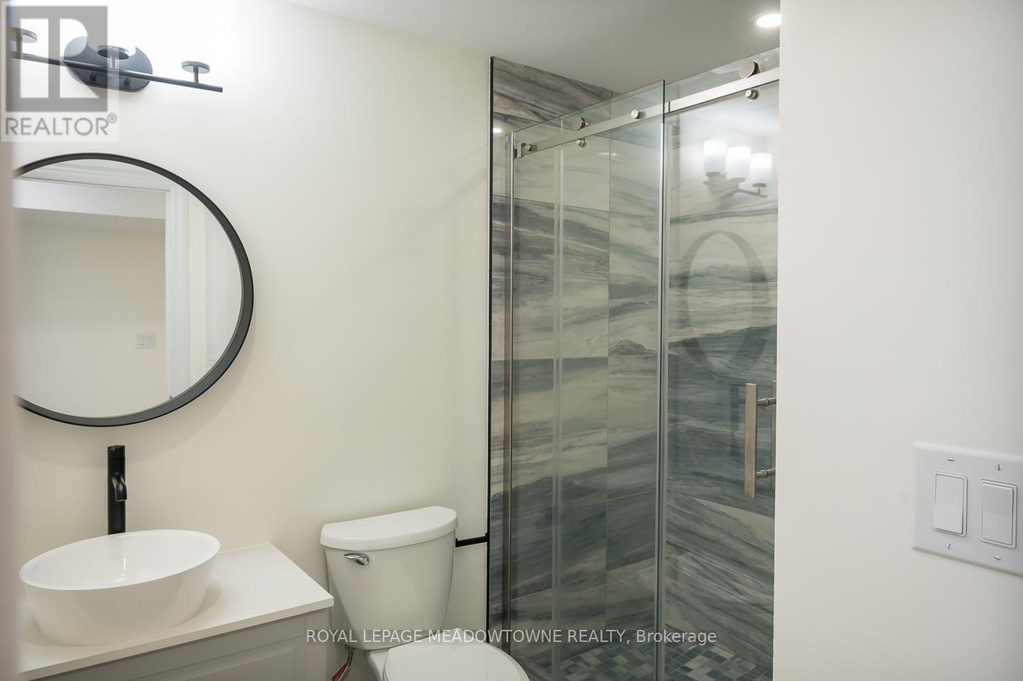 












195 HUDDLESTONE CRESCENT

,
Milton,




Ontario
L9T8M9

