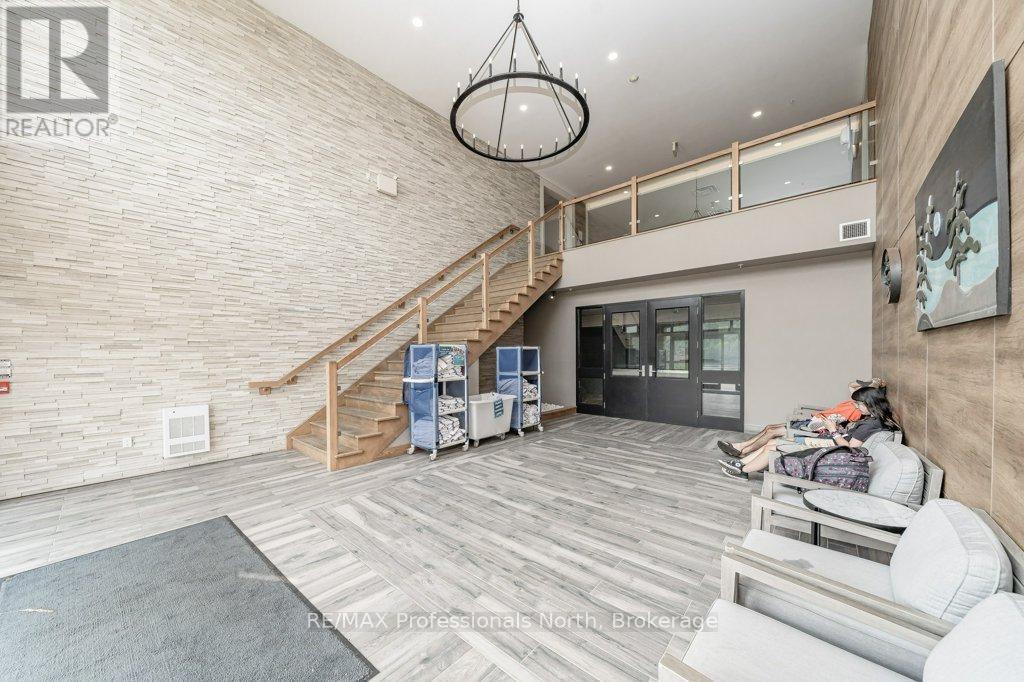 












100 - 25 PEN LAKE POINT ROAD

,
Huntsville (Chaffey),




Ontario
P1H1A9

