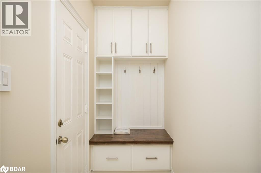 












195 HUDDLESTONE Crescent

,
Milton,




Ontario
L9T8M9

