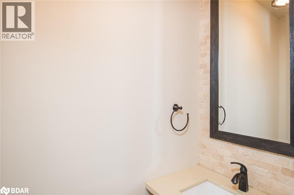 












195 HUDDLESTONE Crescent

,
Milton,




Ontario
L9T8M9

