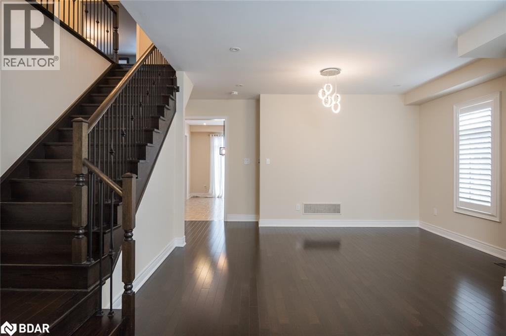 












195 HUDDLESTONE Crescent

,
Milton,




Ontario
L9T8M9

