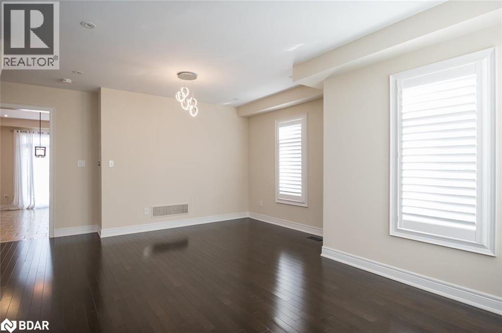 












195 HUDDLESTONE Crescent

,
Milton,




Ontario
L9T8M9

