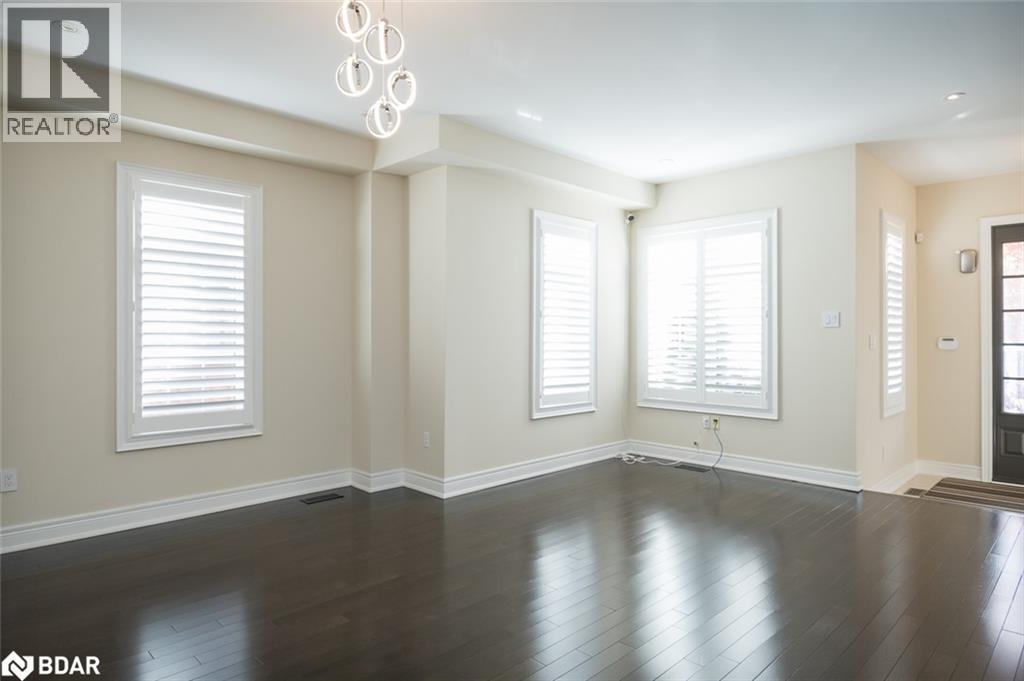 












195 HUDDLESTONE Crescent

,
Milton,




Ontario
L9T8M9

