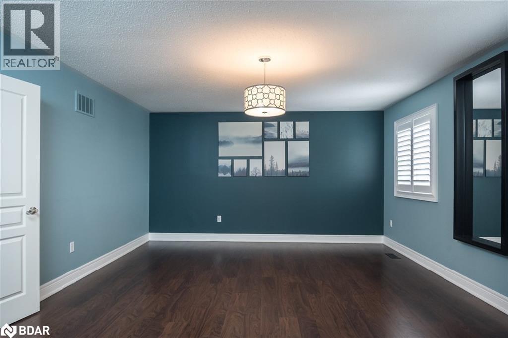 












195 HUDDLESTONE Crescent

,
Milton,




Ontario
L9T8M9

