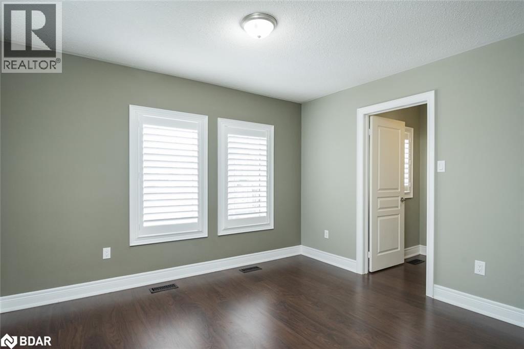 












195 HUDDLESTONE Crescent

,
Milton,




Ontario
L9T8M9

