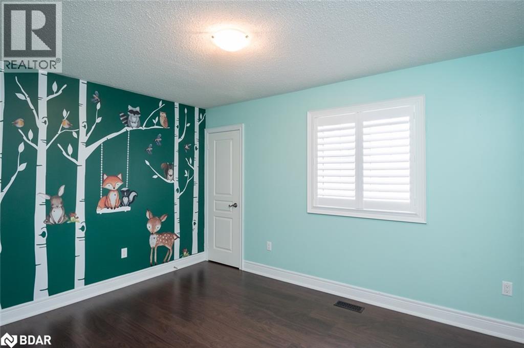 












195 HUDDLESTONE Crescent

,
Milton,




Ontario
L9T8M9

