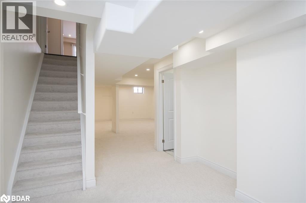 












195 HUDDLESTONE Crescent

,
Milton,




Ontario
L9T8M9

