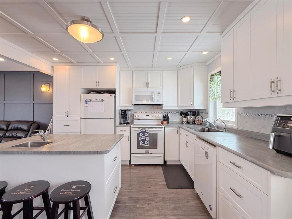 












137098 71 N Road

,
Kenton,




Manitoba
R0M0Z0

