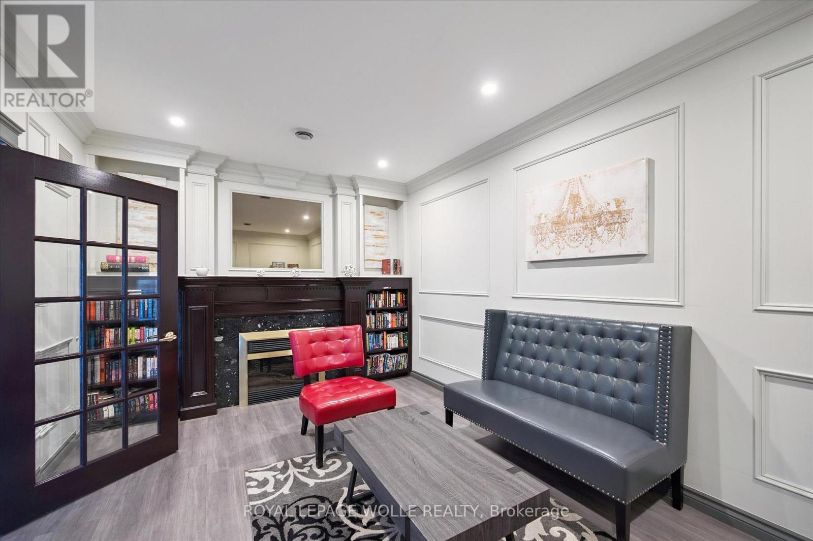 












706 - 255 KEATS WAY

,
Waterloo,




Ontario
N2L6N6

