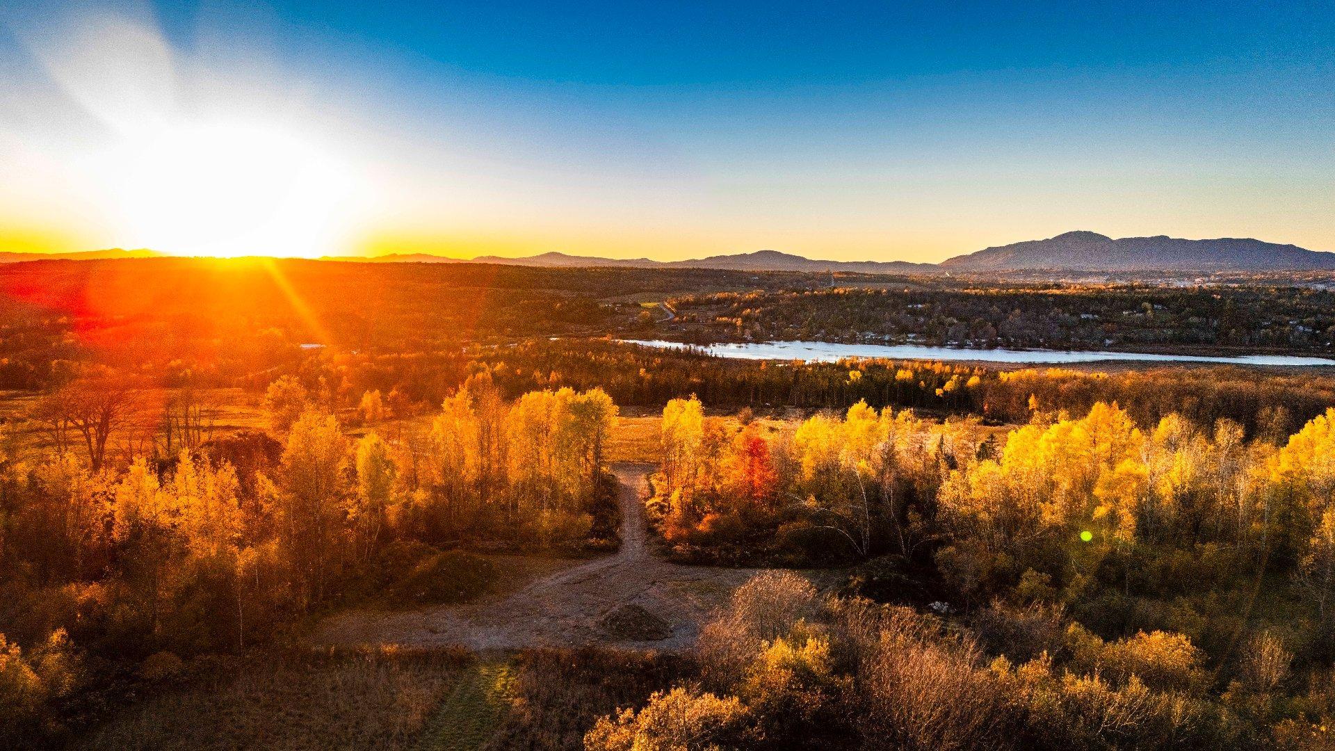 












Ch. du Lac

,
Sainte-Catherine-de-Hatley,







QC
J0B1W0

