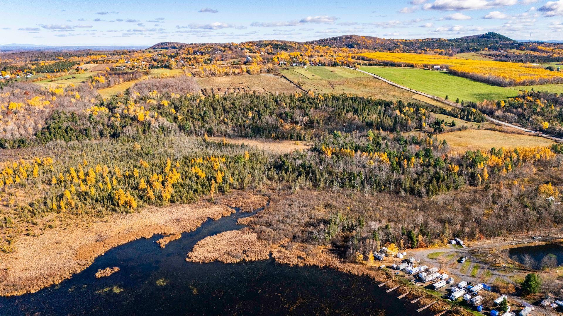 












Ch. du Lac

,
Sainte-Catherine-de-Hatley,







QC
J0B1W0

