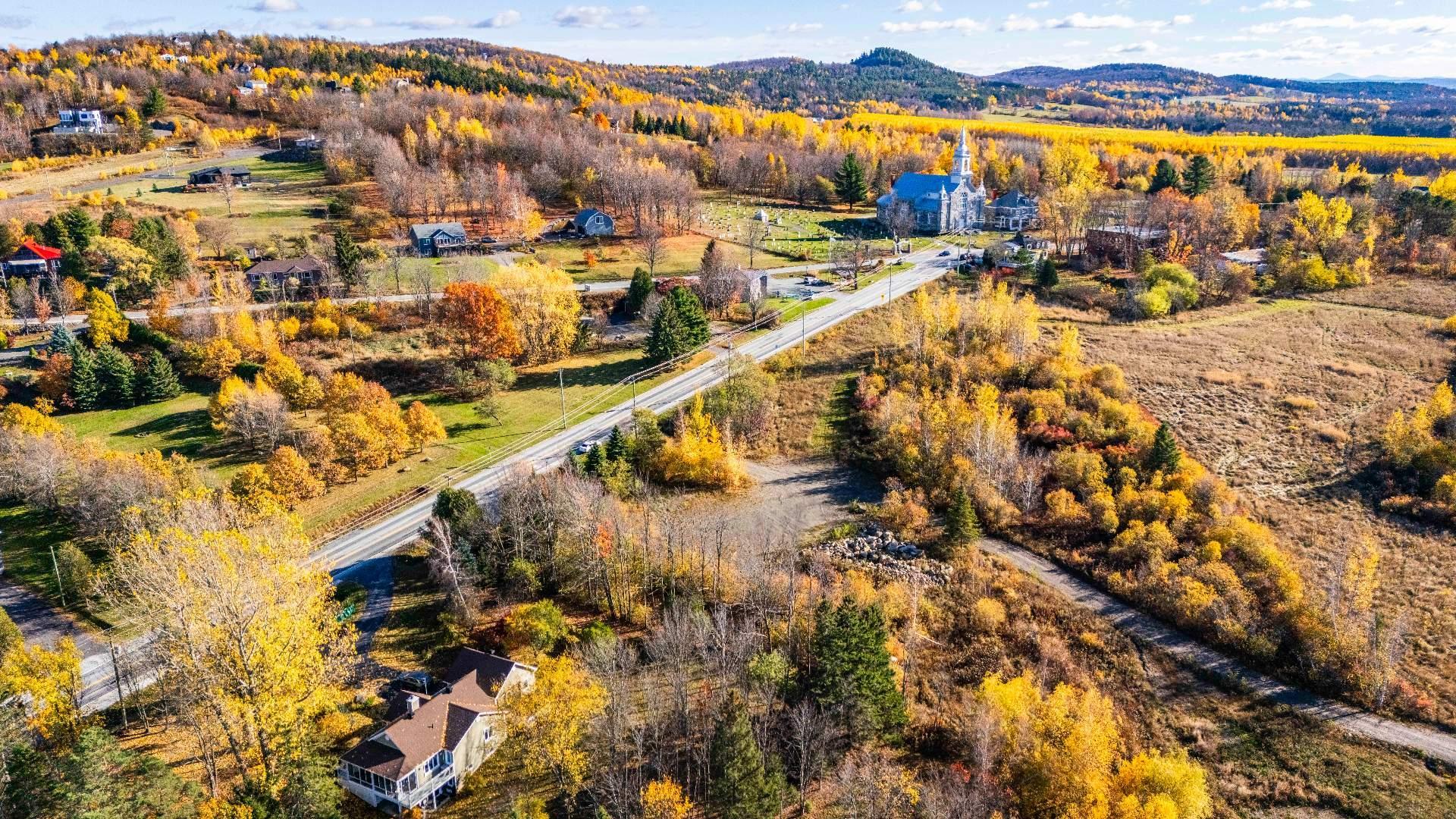 












Ch. du Lac

,
Sainte-Catherine-de-Hatley,







QC
J0B1W0

