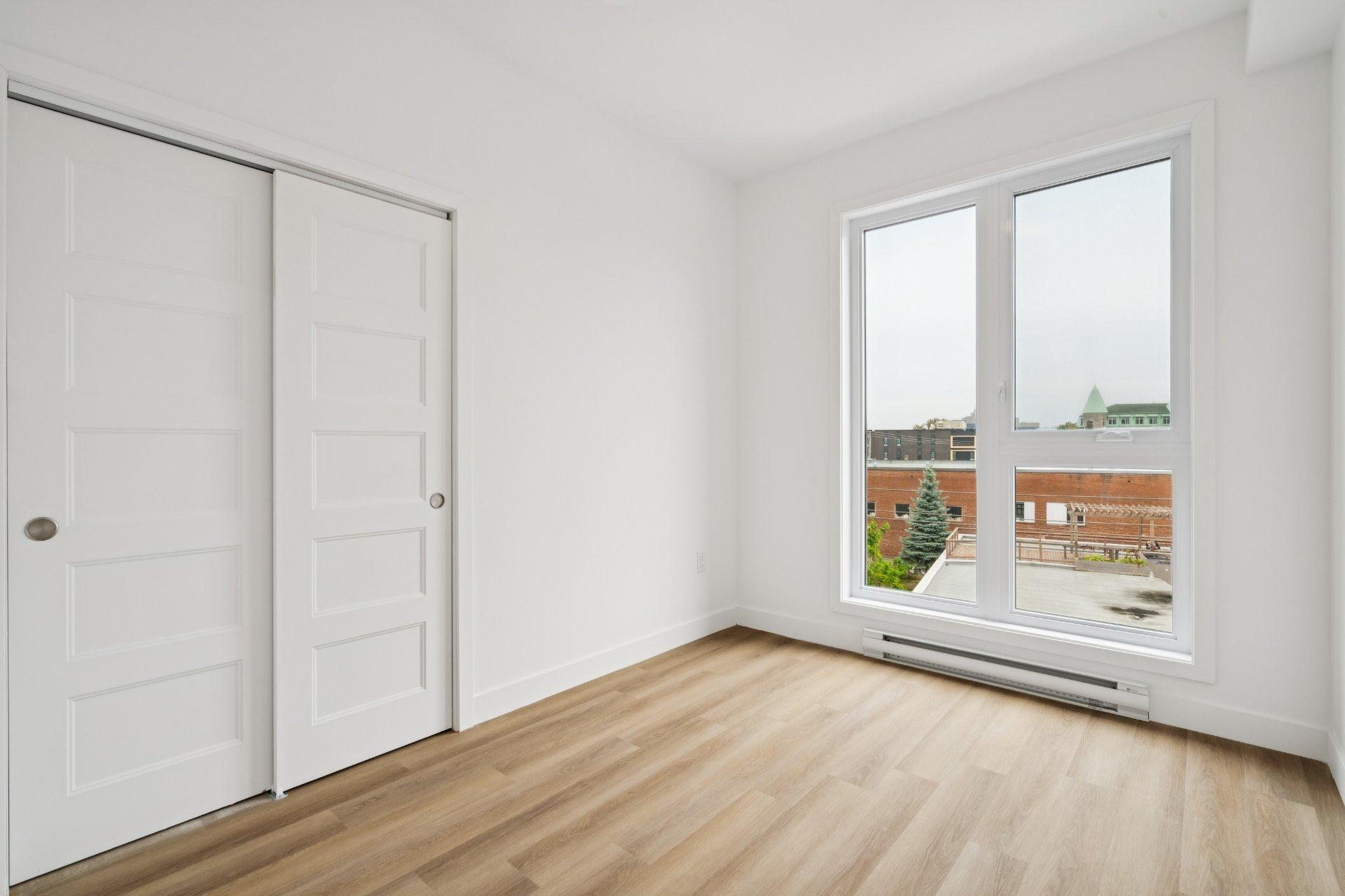 









106


Rue Ste-Cécile

, 404,
Salaberry-de-Valleyfield,




QC
J6T1M1

