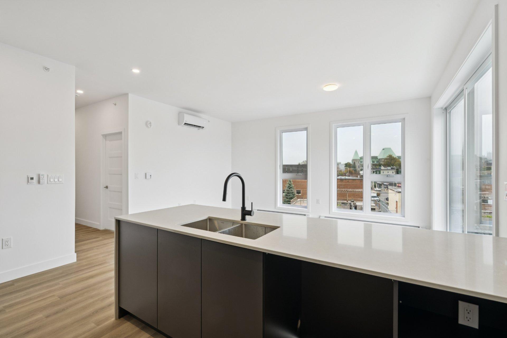 









106


Rue Ste-Cécile

, 404,
Salaberry-de-Valleyfield,




QC
J6T1M1

