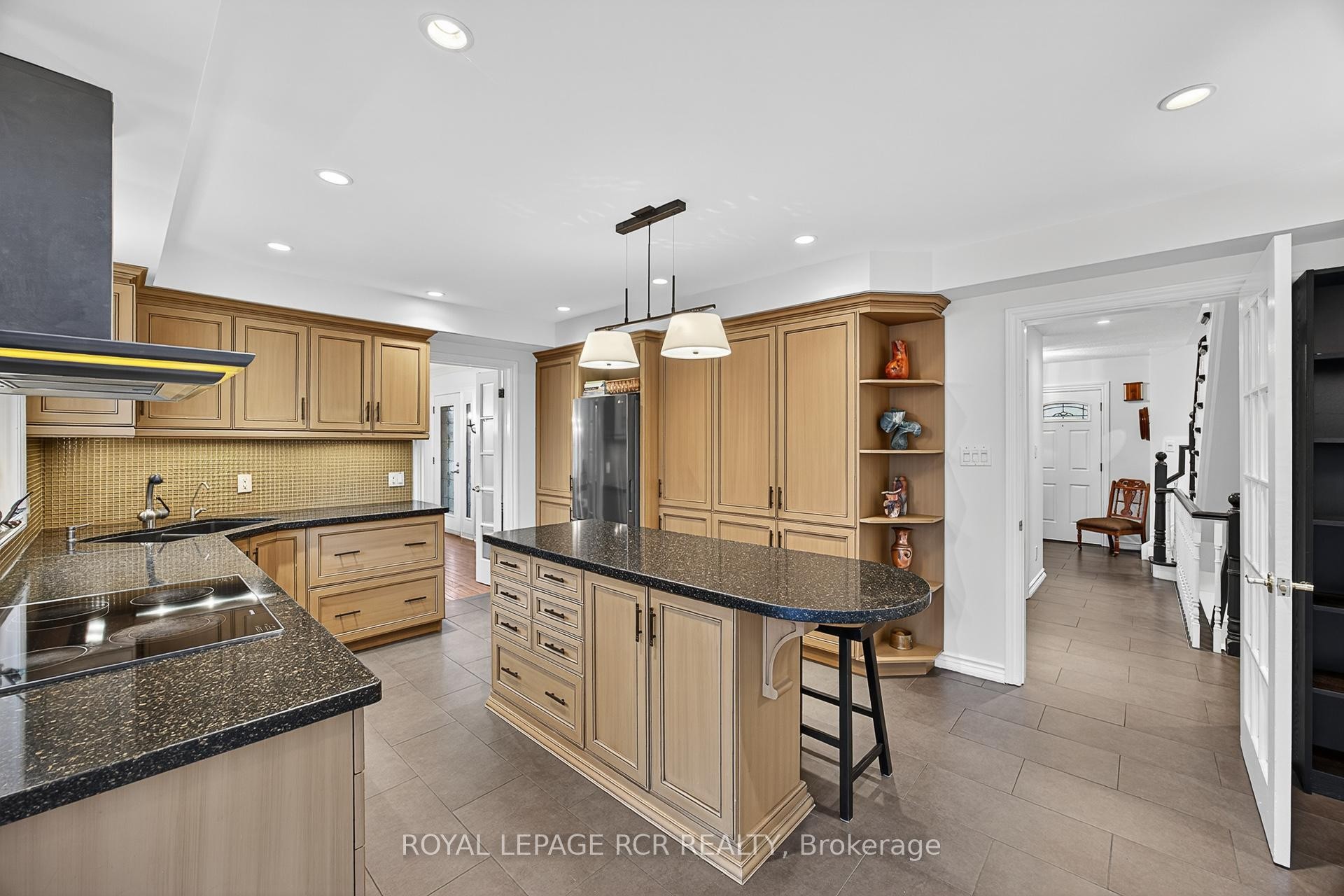 









87


George

Street,
Aurora,




ON
L4G 2S3

