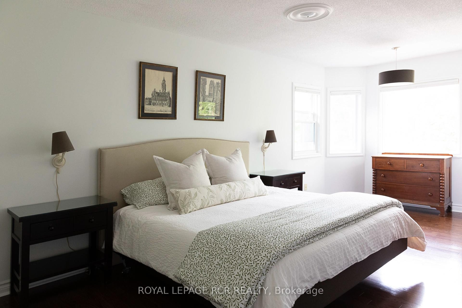 









87


George

Street,
Aurora,




ON
L4G 2S3

