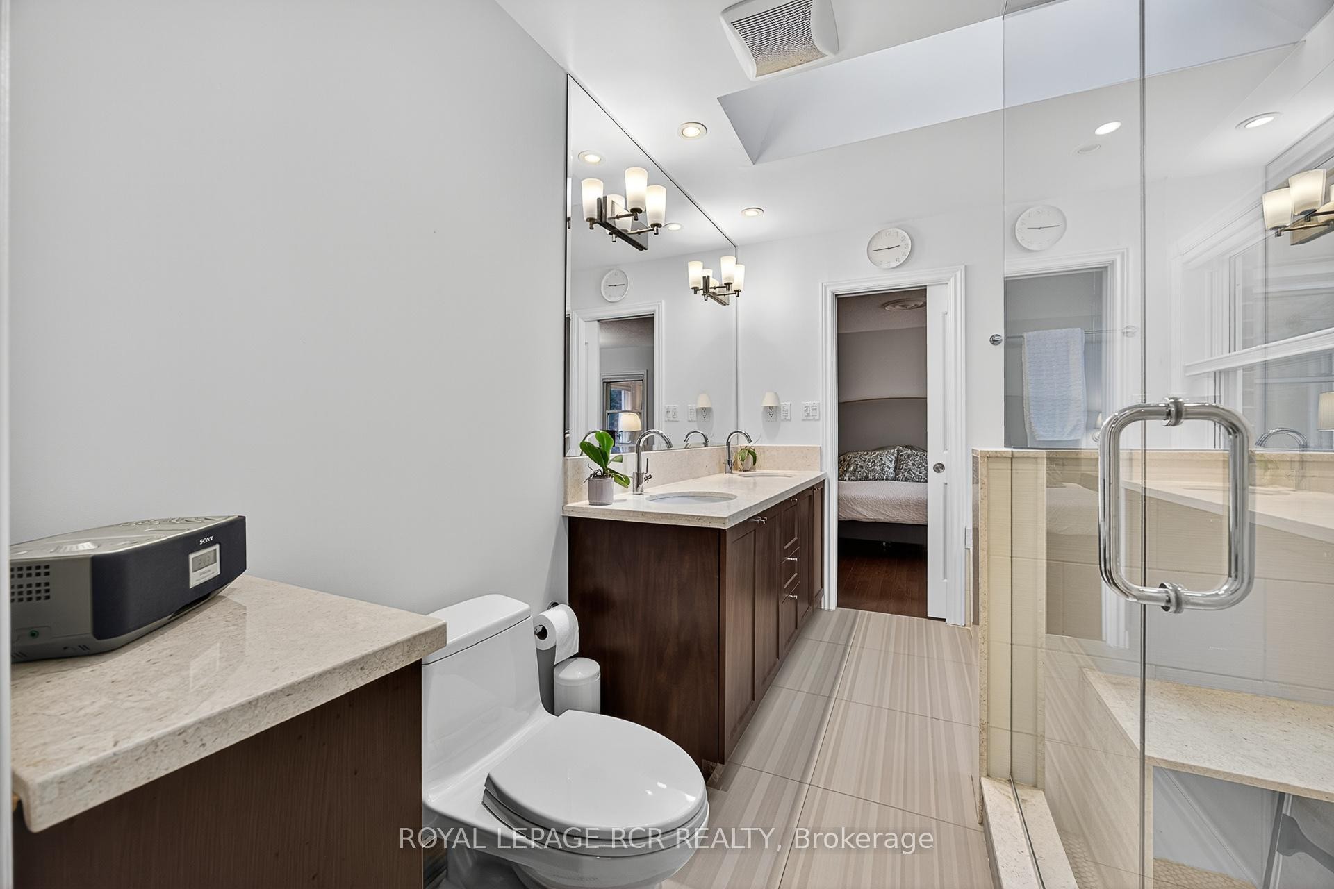 









87


George

Street,
Aurora,




ON
L4G 2S3

