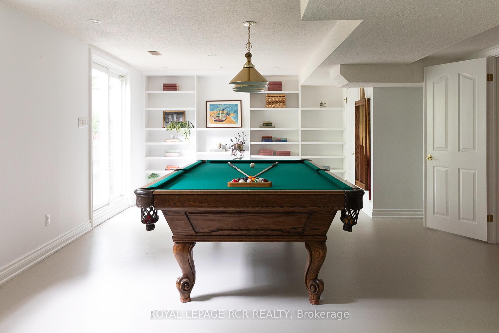 









87


George

Street,
Aurora,




ON
L4G 2S3

