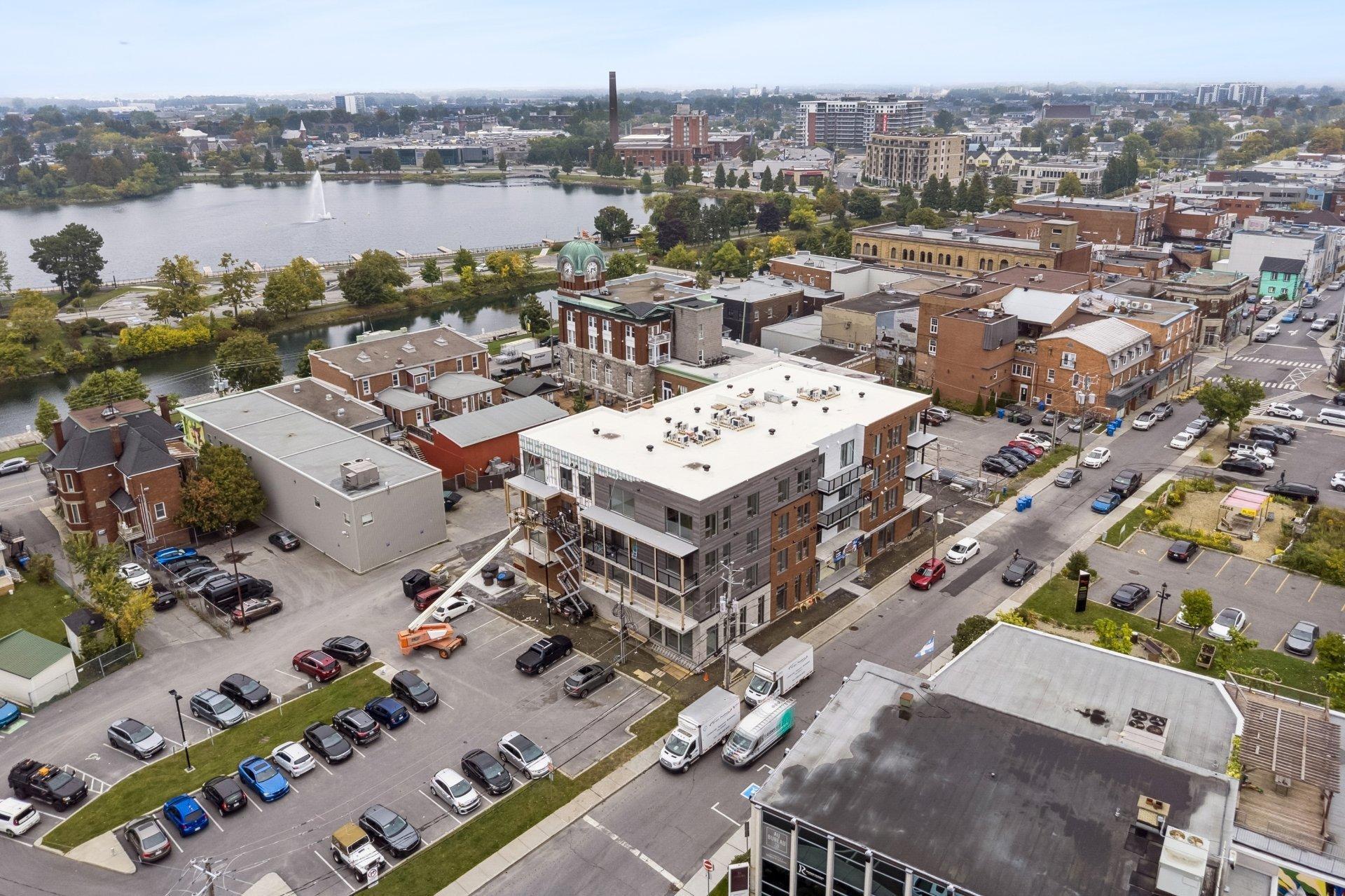 









106


Rue Ste-Cécile

, 204,
Salaberry-de-Valleyfield,




QC
J6T1M1

