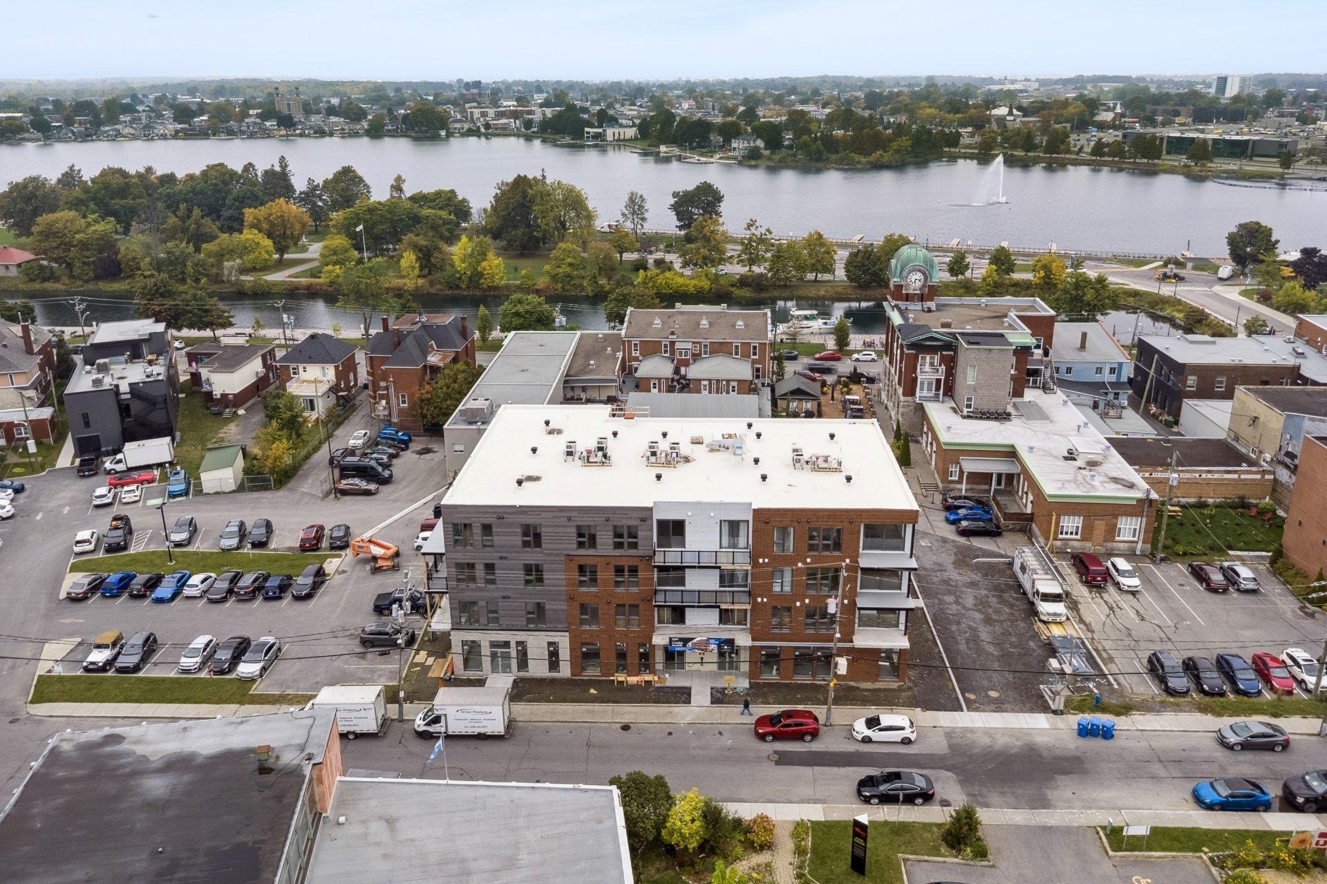 









106


Rue Ste-Cécile

, 204,
Salaberry-de-Valleyfield,




QC
J6T1M1

