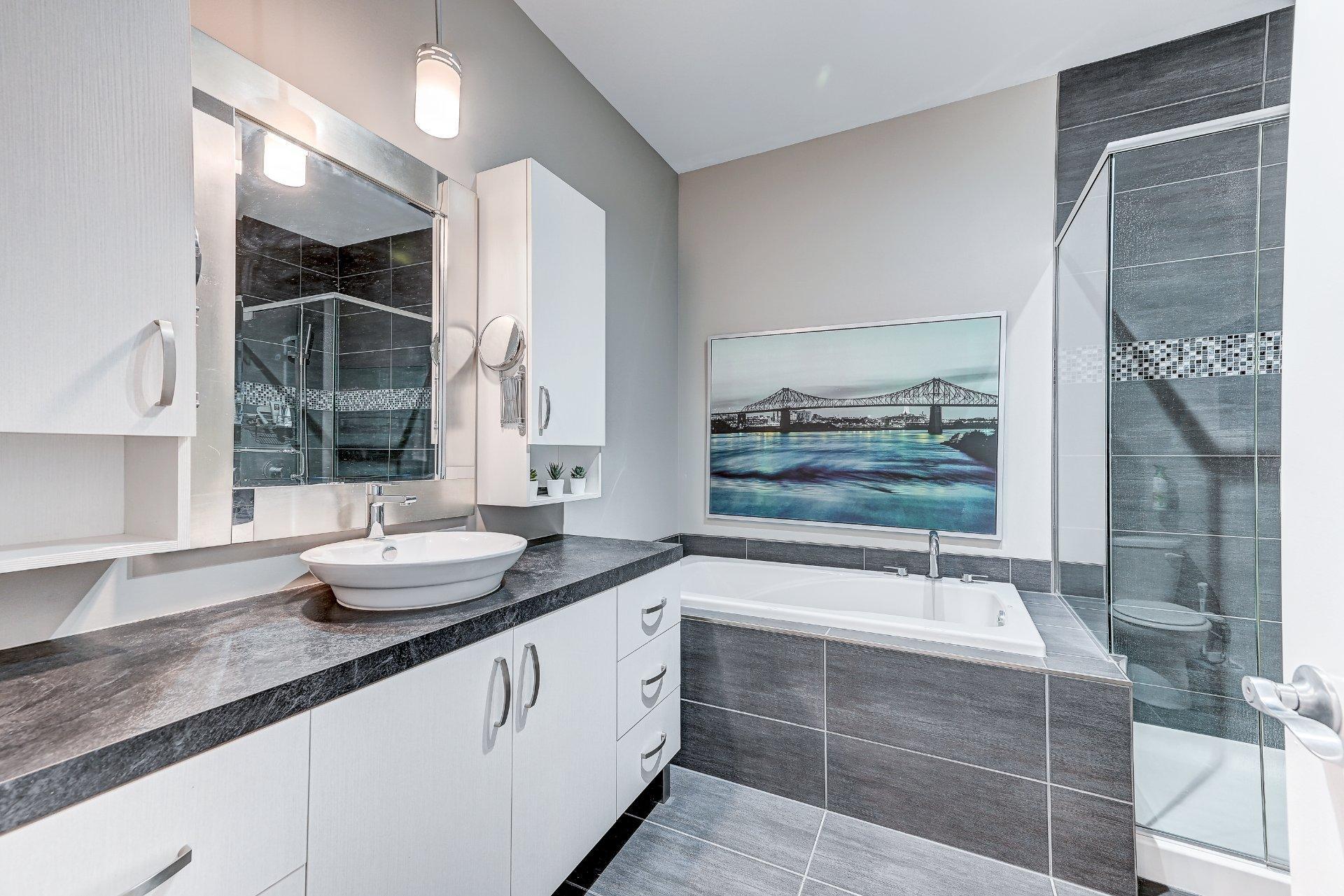 









3721


Rue Fernand-Flipot

, 302,
Longueuil (Saint-Hubert),




QC
J3Y0M6

