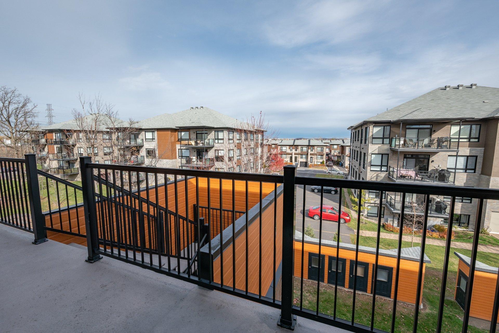 









3721


Rue Fernand-Flipot

, 302,
Longueuil (Saint-Hubert),




QC
J3Y0M6

