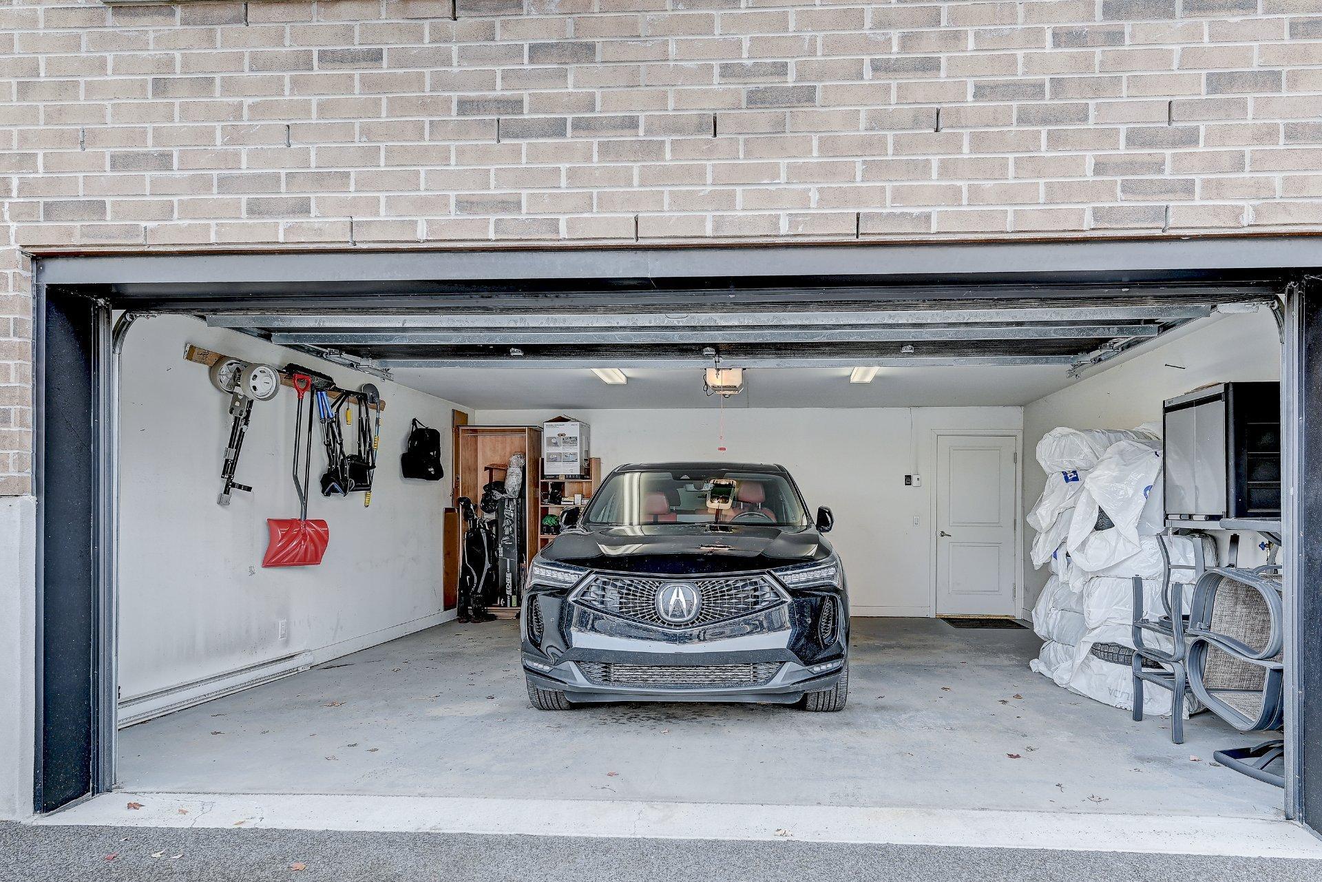 









3721


Rue Fernand-Flipot

, 302,
Longueuil (Saint-Hubert),




QC
J3Y0M6

